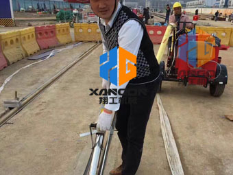 路面灌縫施工，選翔工機(jī)械瀝青灌縫機(jī)