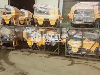 翔工機(jī)械一批小型壓路機(jī)包裝好，成功出口到國外