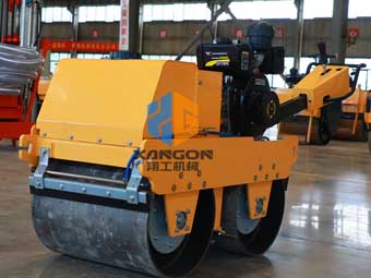 惡劣環(huán)境操作小型壓路機的注意事項有哪些？