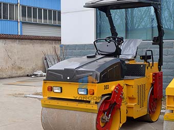 座駕壓路機(jī)實用性能無人能敵！