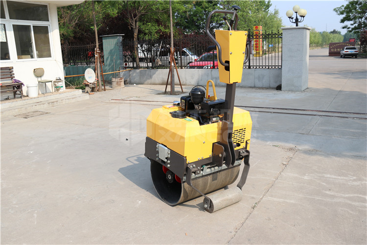 引起小型壓路機(jī)價(jià)格不穩(wěn)定的原因是什么原因呢？