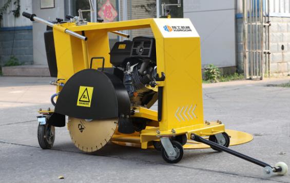 井蓋切割機(jī)，讓您走路開車不在咯噔咯噔響